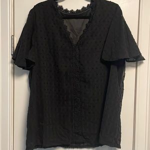 Black Short Sleeved Top